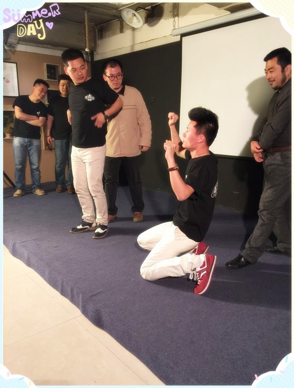 難度增加，連動(dòng)作都由觀眾設(shè)定~行軍打仗中，路飛是有多怕死？