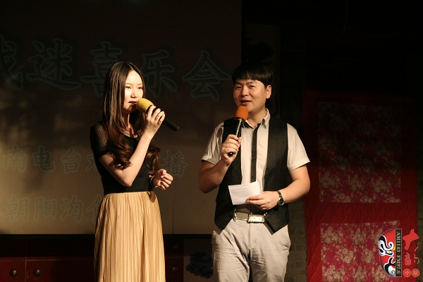 主持人：河南電臺戲曲廣播《越學越開心》主持人張琳，著名戲曲節目主持人、戲曲廣播當家小生月陽