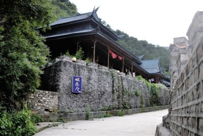 一處仿古“娛樂廳”位于山莊深處。