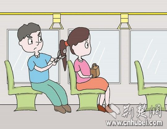 公汽上偷剪女子頭發(fā)。