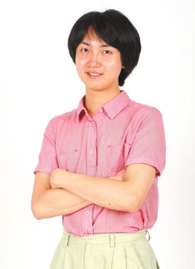 浙江“背母親上大學”男子手術變性變為女兒身