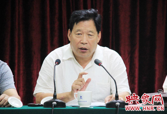 河南省愛心基金會(huì)理事長張世軍講話。