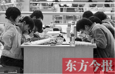 專家認為，內地高校對學生創造性、自主性的培養不及港校