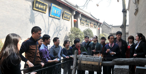 康百萬莊園、杜甫故里景區(qū)迎江蘇旅游踩線團(tuán)