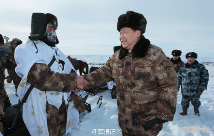 習近平慰問戍邊官兵稱和你們一起執勤站崗（組圖）