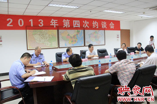 7月4日，河南省公安廳高速交警總隊聯(lián)合有關(guān)部門，對9家多次違法的企業(yè)所屬車輛嚴(yán)重違法情況進(jìn)行通報。