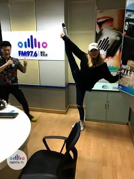 哇哦！都是帶功夫滴美人兒！