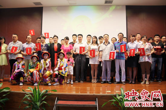 經過網絡投票和專家評審，最終農民兄弟樂隊的歌曲《中國夢》、動畫片《紅孩兒與大學院》以及《中原福塔兒童