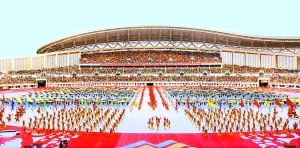 9月16日，第七屆全國(guó)農(nóng)民運(yùn)動(dòng)會(huì)開(kāi)幕式在南陽(yáng)市體育場(chǎng)舉行
