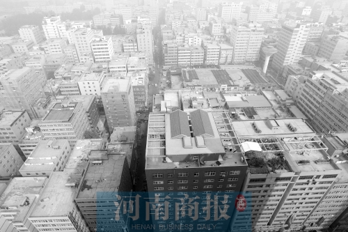 陳寨密密麻麻的出租房，或許將成為歷史  鄧萬里/攝