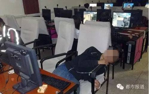 悲劇！15歲男孩上網5小時后猝死，事發鄭州 | 這些原因可能導致上網猝死，戳...
