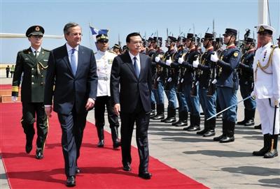 　6月19日，國務院總理李克強乘專機抵達雅典國際機場，開始對希臘進行正式訪問。
