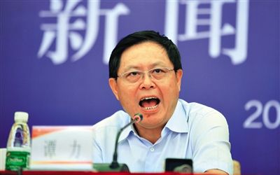 　譚力 男，1955年10月生，漢族，重慶市人，大學學歷，有知青經歷。2009年3月前，一直在四川工