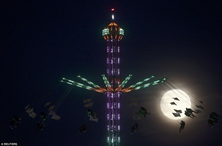 68年來最大！今晚夜空上演超級月亮
