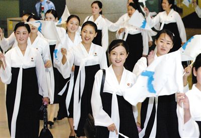 2005年9月，結束亞洲田徑錦標賽之行的朝鮮拉拉隊。