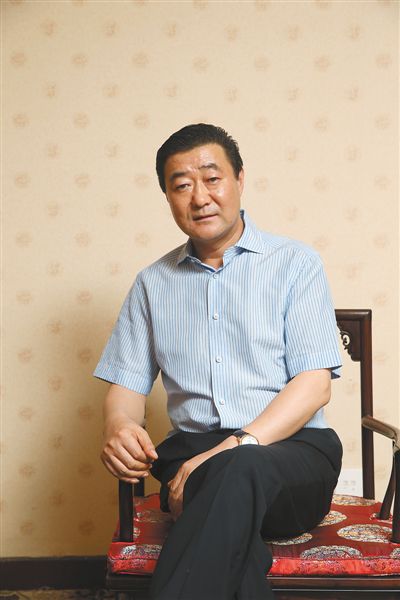　張新明金業集團董事長。2002年進入焦炭領域。2010年，張新明將金業煤焦化集團部分資產以79億賣