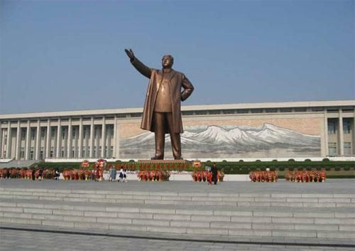 韓國(guó)稱或利用導(dǎo)彈對(duì)平壤等大城市的金日成、金正日銅像進(jìn)行精密打擊