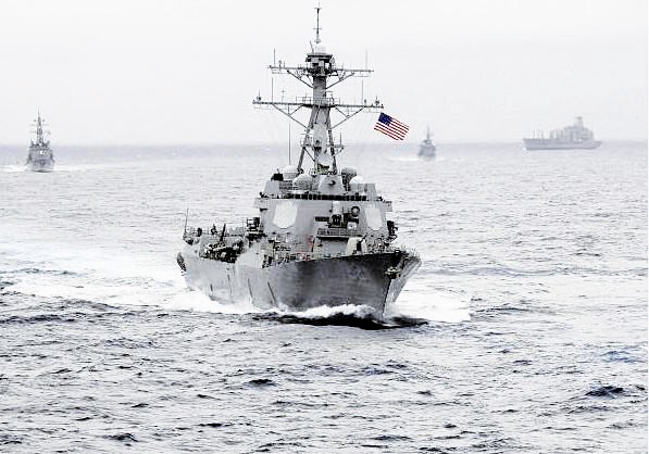 美軍艦非法進入中國海域為哪般？
