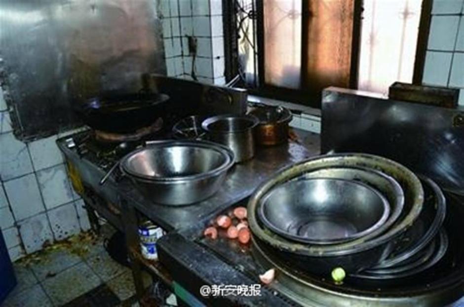 直擊鄭州“黑盒飯”制作現場 直擊鄭州“黑盒飯”制作現場