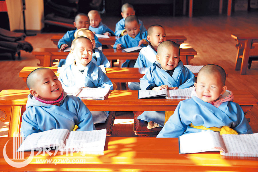 泉州延福寺現乖萌“小和尚” 年齡最大5歲